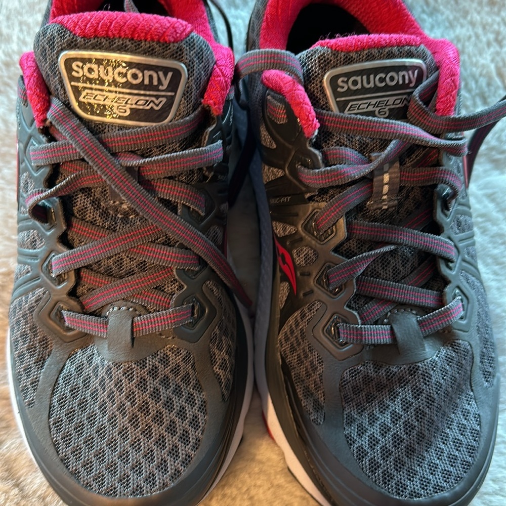 Saucony shoes for women